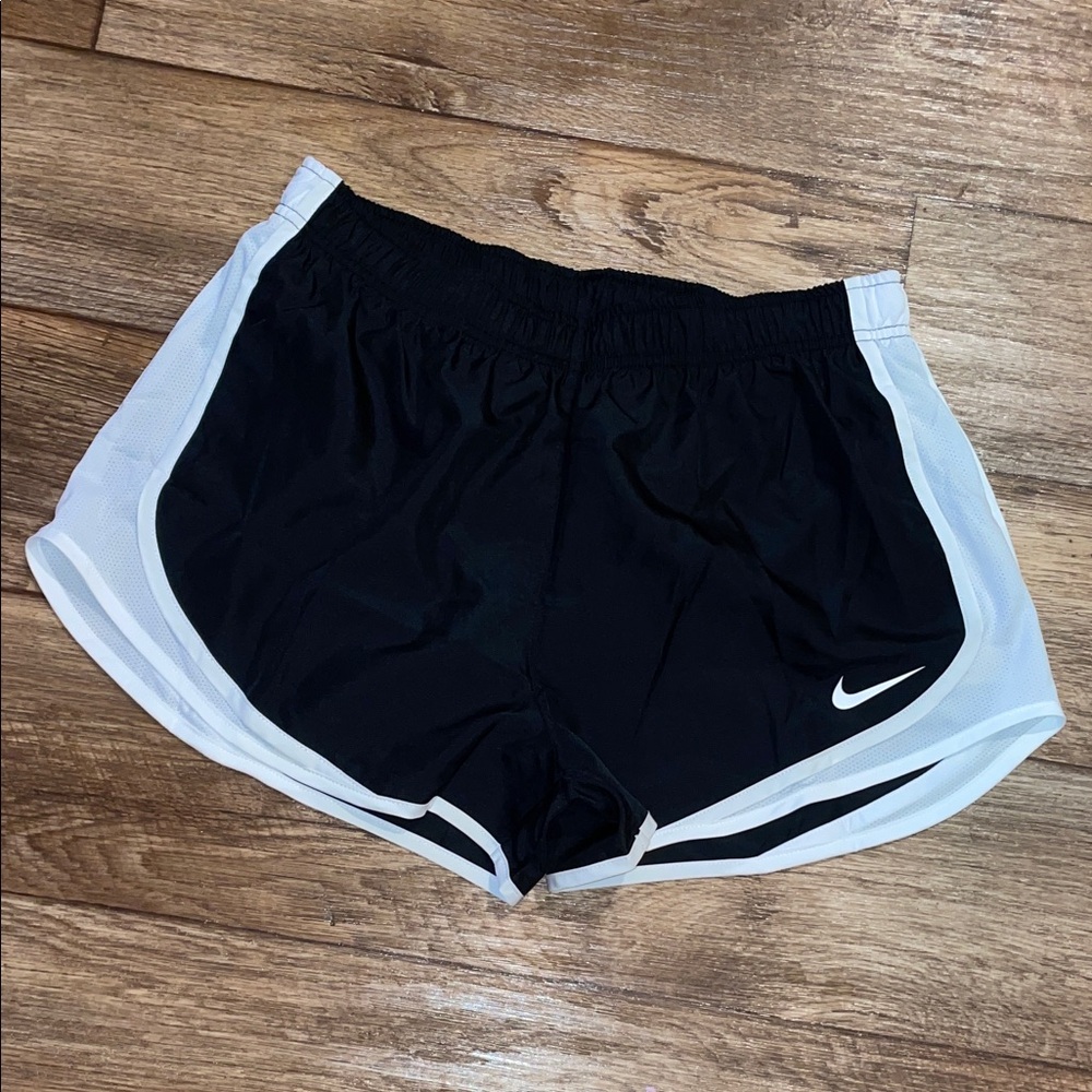 Nike Dri Fit Run Shorts Woman Size L